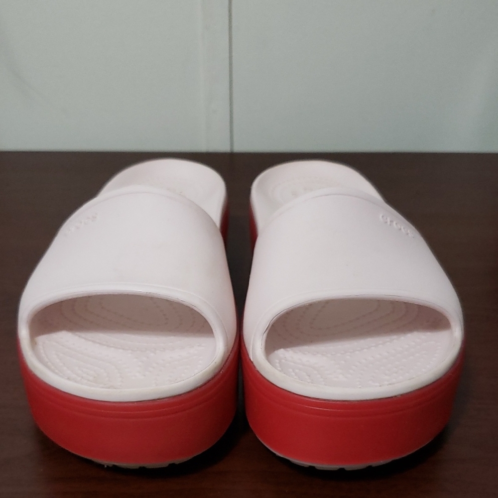 CROCS CROCBAND Women's :9 Men:7‎ White and Red Slide Sandals